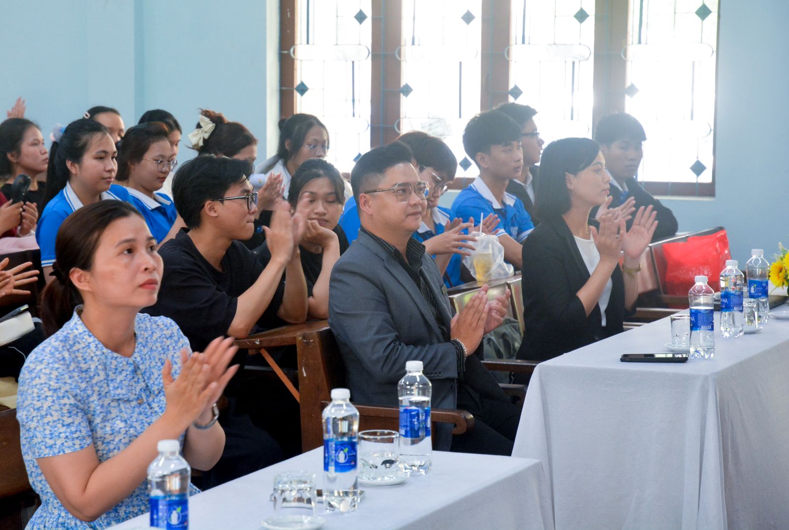 TALKSHOW: “CHINH PHỤC NHÀ TUYỂN DỤNG – TỰ TIN BỨT PHÁ”