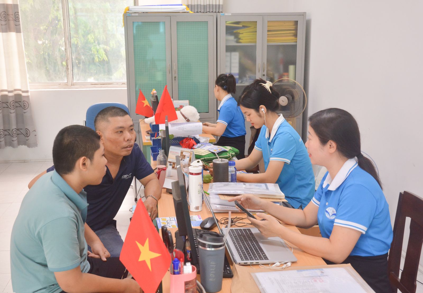 ĐIỂM CHUẨN LỚP 10 VỪA CÔNG BỐ – HÀNG TRĂM PHỤ HUYNH, HỌC SINH ĐÃ NHANH CHÓNG CHỌN HỆ TRUNG CẤP 9+ TẠI TRƯỜNG CAO ĐẲNG THƯƠNG MẠI
